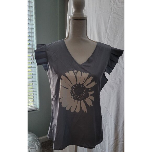 Round Neck Daisy Shirt Sz L - Picture 2 of 4